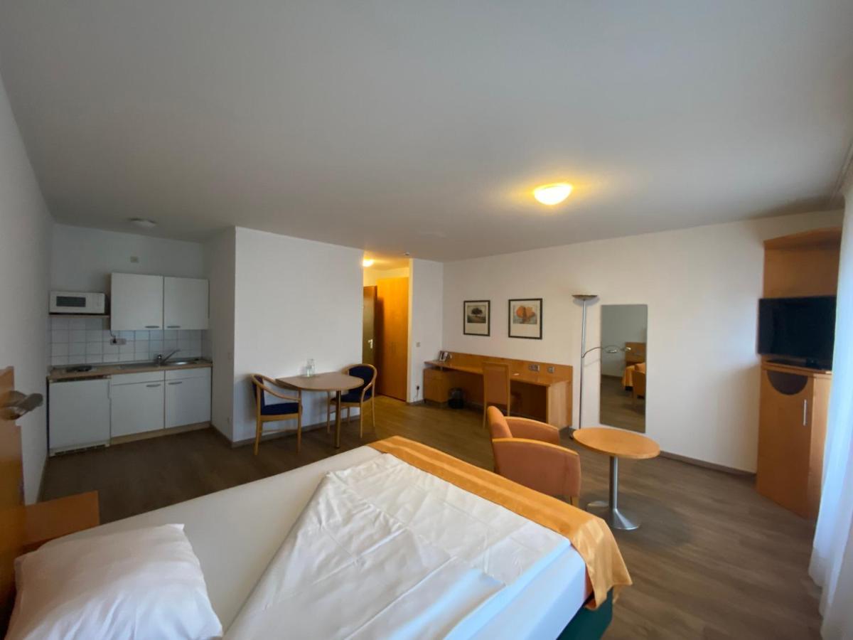 Aparthotel Ariva Boardinghouse Platanenhof à MHG Extérieur photo